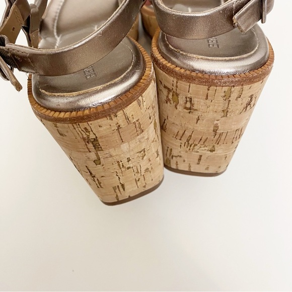 Bernardo Kennedy Metallic Cork Wedge Sandals Heels - Picture 6 of 7